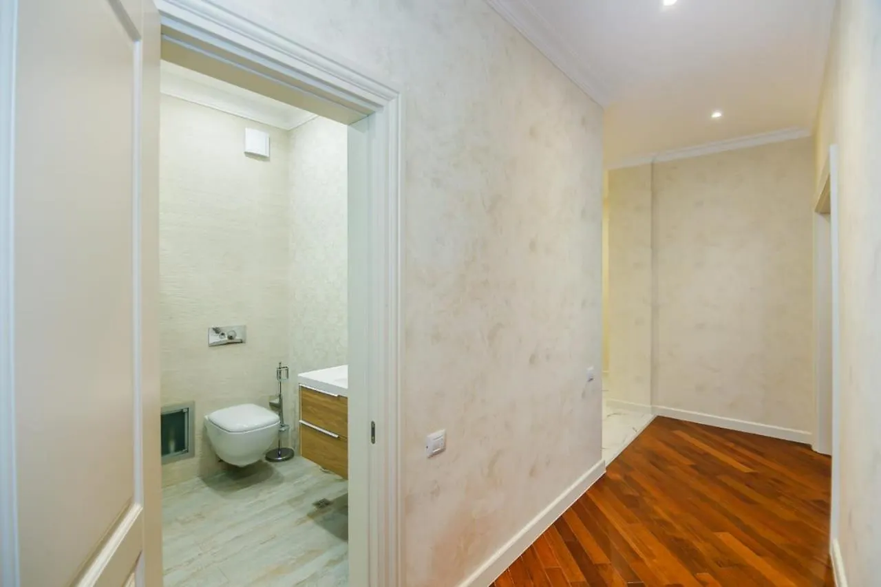 Lux Family Apartment In City Center Baku